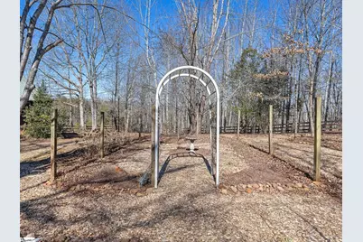 405 Loop Road, Campobello, SC 29322 - Photo 23