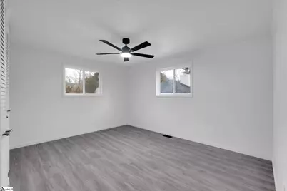 423 Fairmont Drive, Greenville, SC 29605 - Photo 17