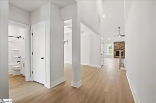 1014 Fox Holw St, Spartanburg, SC 29303 - Photo 5