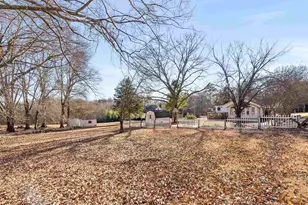 137 Academy St, Jonesville, SC 29353 - Photo 31