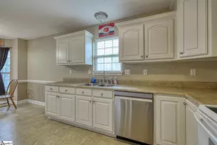 393 Split Oak Ln, Inman, SC 29349 - Photo 9