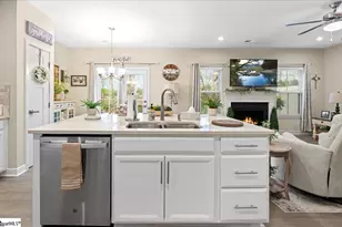 532 Martin Crk Dr, Simpsonville, SC 29680 - Photo 7