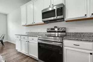 527 Baycraft Ln, Simpsonville, SC 29681 - Photo 9