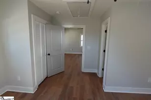 101 Hawkins St, Greenville, SC 29611 - Photo 9