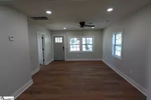 101 Hawkins St, Greenville, SC 29611 - Photo 5