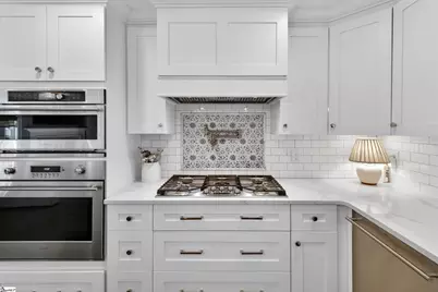 200 Tomassee Avenue, Greenville, SC 29605 - Photo 17