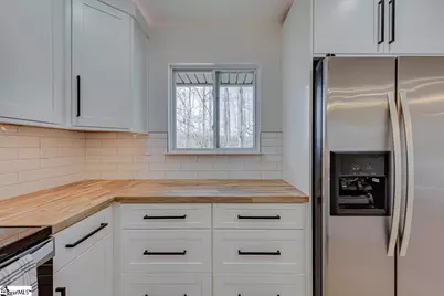 136 W Bluford Street, Clinton, SC 29325 - Photo 13