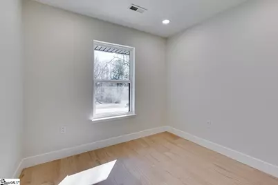 136 W Bluford Street, Clinton, SC 29325 - Photo 31