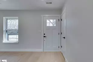 136 W Bluford St, Clinton, SC 29325 - Photo 5