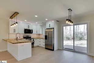 136 W Bluford St, Clinton, SC 29325 - Photo 17