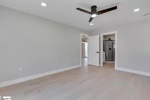 136 W Bluford St, Clinton, SC 29325 - Photo 21