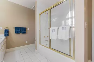 25 Club Forest Ln, Greenville, SC 29605 - Photo 35