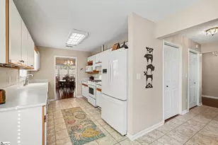 139 Forest Lake Dr, Simpsonville, SC 29681 - Photo 11