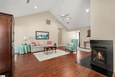 139 Forest Lake Drive, Simpsonville, SC 29681 - Photo 3