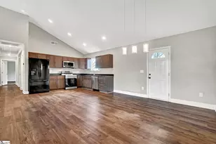 7 W 2nd St, Williamston, SC 29697 - Photo 7