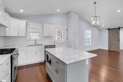 540 Perry Avenue, Greenville, SC 29611 - Photo 3