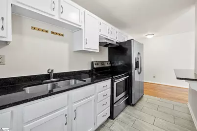 907 Hampton Avenue, Greenville, SC 29601 - Photo 11