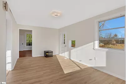 307 Dukes Avenue, Greenwood, SC 29646 - Photo 17