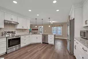 533 Stokes Dr, Seneca, SC 29672 - Photo 5