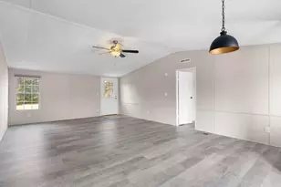 335 Groce Meadow Rd, Taylors, SC 29687 - Photo 9