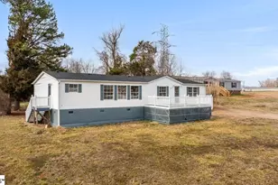 335 Groce Meadow Rd, Taylors, SC 29687 - Photo 3