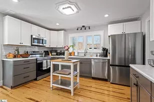 308 S B St, Easley, SC 29640 - Photo 3