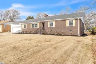 9 Melbourne Ln, Greenville, SC 29615 - Photo 1