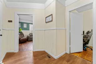 573 Perrin Ave, Woodruff, SC 29388 - Photo 7