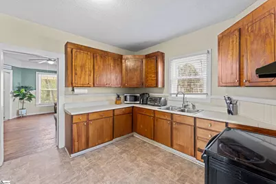 573 Perrin Avenue, Woodruff, SC 29388 - Photo 17