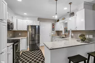 9 Parkins Pl, Greenville, SC 29607 - Photo 11