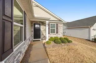 689 Hardwood Dr, Boiling Springs, SC 29316 - Photo 3