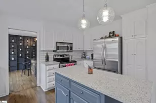 102 W Silverleaf St, Greer, SC 29650 - Photo 11