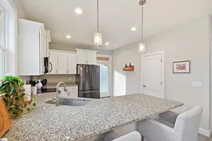 46 Cantrell Dr, Taylors, SC 29687 - Photo 11