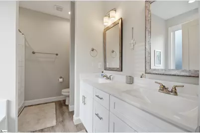 46 Cantrell Drive, Taylors, SC 29687 - Photo 15