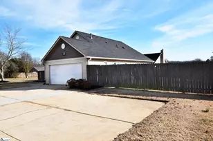 100 Golden Leaf Ln, Simpsonville, SC 29681 - Photo 21