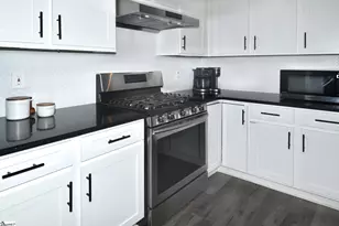 100 Golden Leaf Ln, Simpsonville, SC 29681 - Photo 9