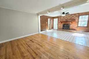 102 Ikes Rd, Taylors, SC 29687 - Photo 3