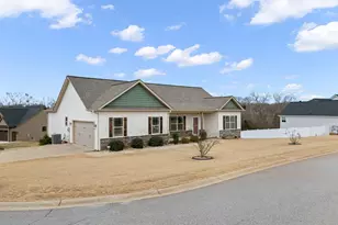702 Cheyanne Ct, Greer, SC 29651 - Photo 3