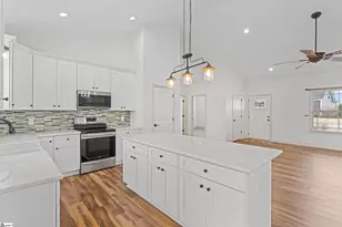 702 Cheyanne Ct, Greer, SC 29651 - Photo 15