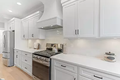 230 E Darby Road, Taylors, SC 29687 - Photo 7