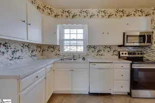 815 Edwards Rd, Greenville, SC 29615 - Photo 15