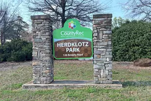 210 Ivydale Dr, Greenville, SC 29609 - Photo 15