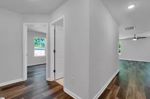 210 Ivydale Dr, Greenville, SC 29609 - Photo 3