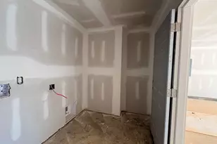 210 Ivydale Dr, Greenville, SC 29609 - Photo 9