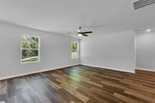 210 Ivydale Dr, Greenville, SC 29609 - Photo 9