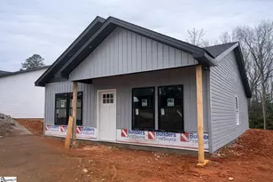 16 Poplar St, Woodruff, SC 29388 - Photo 1