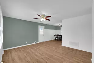 701 Ikes Rd, Taylors, SC 29687 - Photo 3