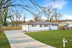 36 Sherman Ln, Greenville, SC 29605 - Photo 1