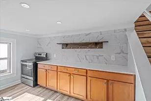 105 2nd St, Fountain Inn, SC 29644 - Photo 9