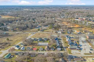 105 2nd St, Fountain Inn, SC 29644 - Photo 35
